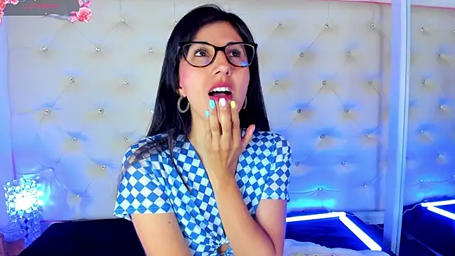  jade white  online show from January 2025 12:06:01 PM