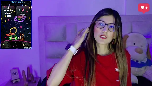  jade white  online show from April 2026 12:21:01 PM