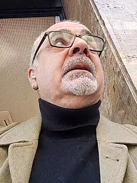 Satiro Sevilla online show from November 2025 10:59:02 AM