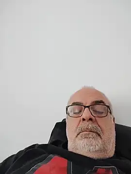 Satiro Sevilla online show from November 2025 12:42:01 PM