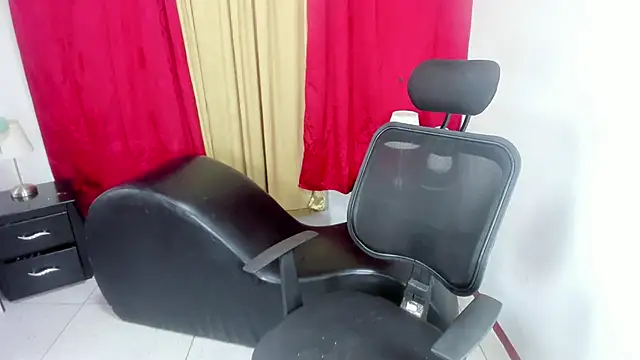 Strella ferrera online show from November 2025 05:39:01 AM