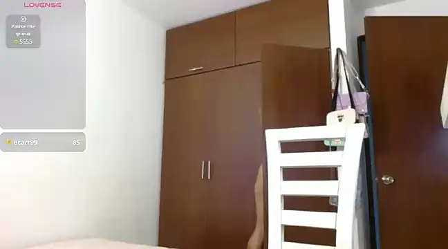 AnnitaSerna  online show from December 2024 10:37:01 PM