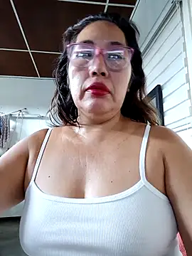 anniecoopeer online show from February 2025 03:49:01 PM