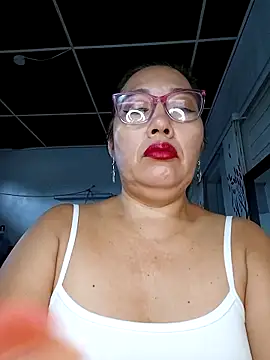 anniecoopeer online show from February 2025 12:28:01 PM