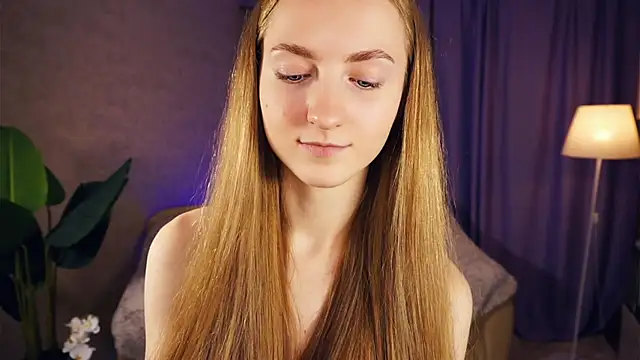 EsmaCarll online show from January 2025 11:54:01 PM