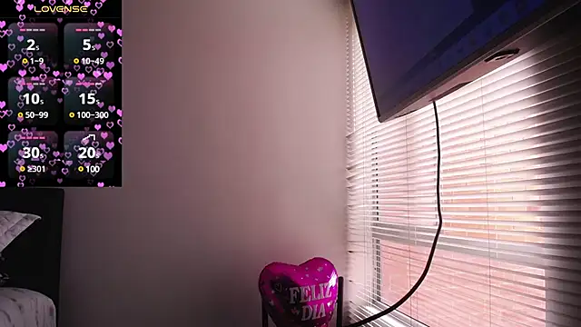 Snapshot of Angelina_Stone_65 chatting on February 2025 04:29:01 PM Angelina Stone 65 online show from February 2025 04:29:01 PM