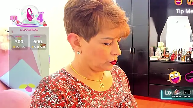 Snapshot of Angelina_Stone_65 chatting on September 2025 01:32:01 PM Angelina Stone 65 online show from September 2025 01:32:01 PM