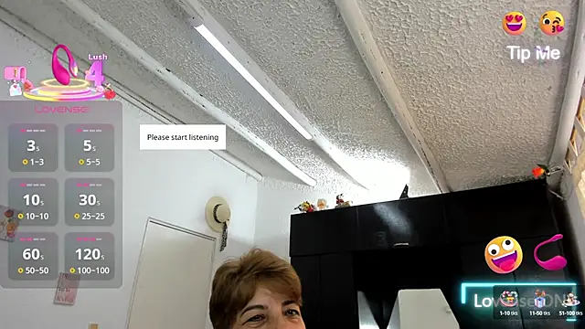 Snapshot of Angelina_Stone_65 chatting on October 2025 03:53:01 PM Angelina Stone 65 online show from October 2025 03:53:01 PM