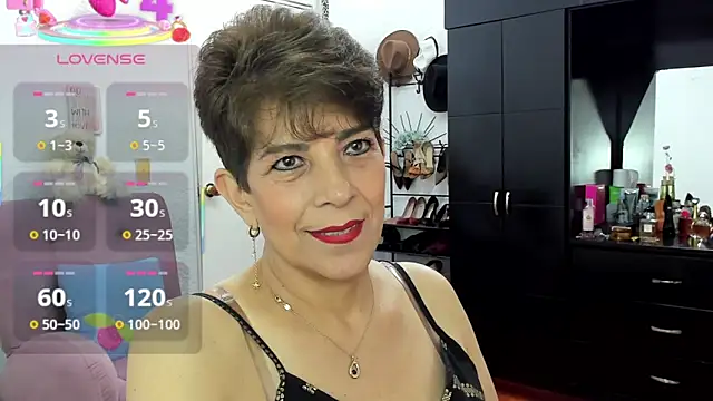 Snapshot of Angelina_Stone_65 chatting on October 2025 11:05:01 PM Angelina Stone 65 online show from October 2025 11:05:01 PM