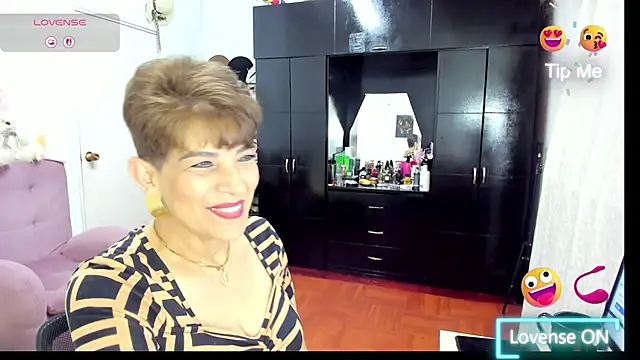 Snapshot of Angelina_Stone_65 chatting on November 2025 11:04:01 PM Angelina Stone 65 online show from November 2025 11:04:01 PM