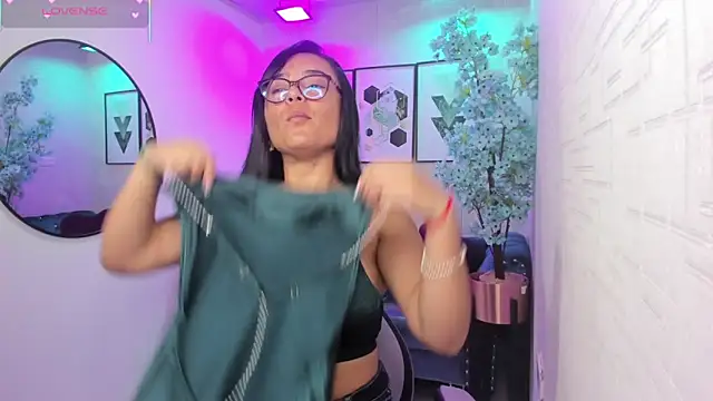 Tiara rr online show from March 2026 03:52:01 AM