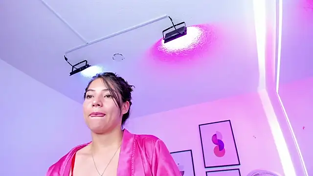 Ema louis  online show from January 2025 03:42:02 PM