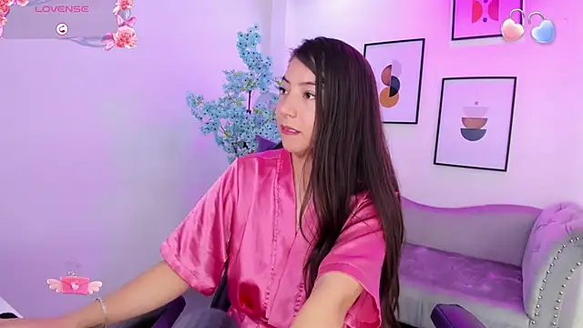 Ema louis  online show from February 2025 03:41:02 PM