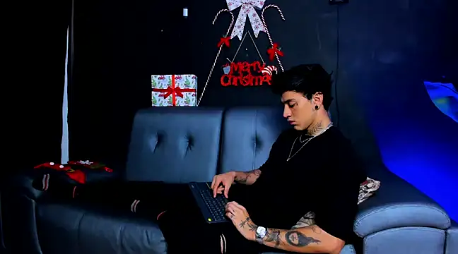 Snapshot of JUSTIN_FULLER1 chatting on December 2024 12:55:01 PM JUSTIN FULLER1 online show from December 2024 12:55:01 PM