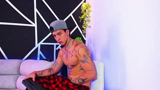 Snapshot of JUSTIN_FULLER1 chatting on February 2025 02:34:02 PM JUSTIN FULLER1 online show from February 2025 02:34:02 PM