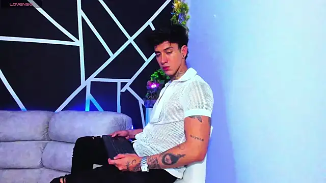 Snapshot of JUSTIN_FULLER1 chatting on February 2025 10:00:02 PM JUSTIN FULLER1 online show from February 2025 10:00:02 PM