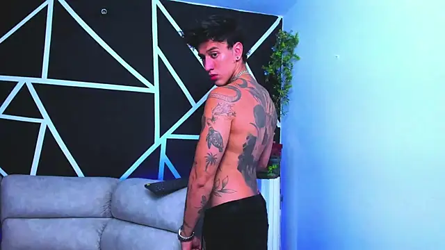 Snapshot of JUSTIN_FULLER1 chatting on February 2025 02:49:01 AM JUSTIN FULLER1 online show from February 2025 02:49:01 AM