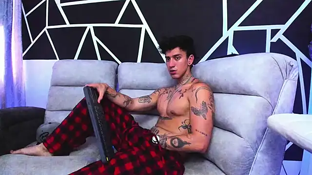 Snapshot of JUSTIN_FULLER1 chatting on February 2025 08:24:01 PM JUSTIN FULLER1 online show from February 2025 08:24:01 PM