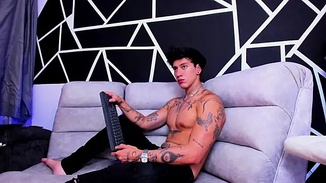 Snapshot of JUSTIN_FULLER1 chatting on February 2025 07:45:02 PM JUSTIN FULLER1 online show from February 2025 07:45:02 PM