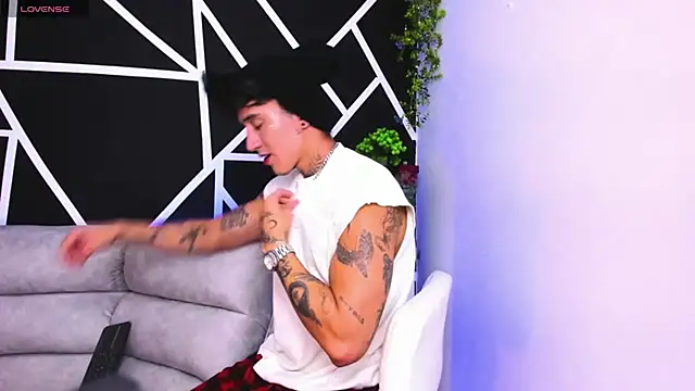 Snapshot of JUSTIN_FULLER1 chatting on February 2025 07:05:02 PM JUSTIN FULLER1 online show from February 2025 07:05:02 PM