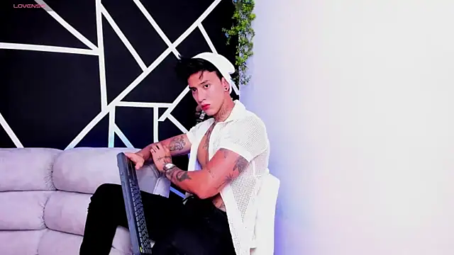 Snapshot of JUSTIN_FULLER1 chatting on February 2025 11:31:01 PM JUSTIN FULLER1 online show from February 2025 11:31:01 PM