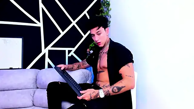 Snapshot of JUSTIN_FULLER1 chatting on March 2025 09:06:02 PM JUSTIN FULLER1 online show from March 2025 09:06:02 PM