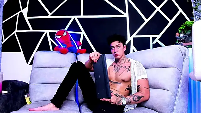 Snapshot of JUSTIN_FULLER1 chatting on March 2025 09:40:02 PM JUSTIN FULLER1 online show from March 2025 09:40:02 PM