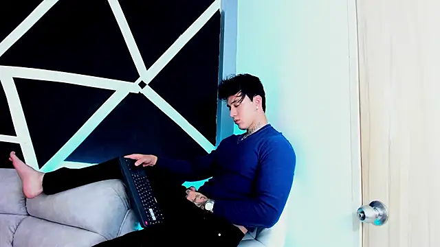 Snapshot of JUSTIN_FULLER1 chatting on September 2025 12:45:01 AM JUSTIN FULLER1 online show from September 2025 12:45:01 AM