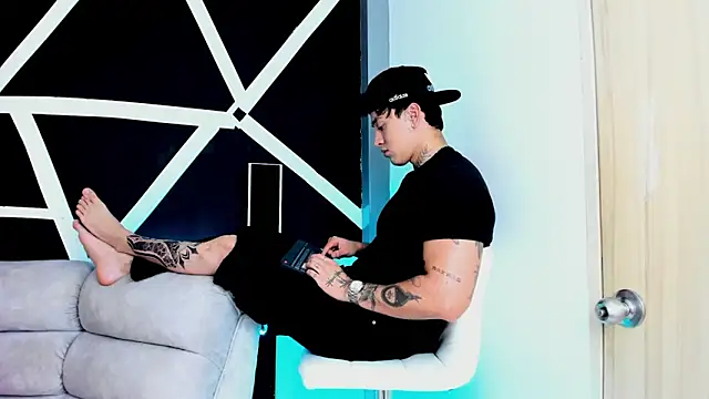 Snapshot of JUSTIN_FULLER1 chatting on September 2025 08:58:01 PM JUSTIN FULLER1 online show from September 2025 08:58:01 PM