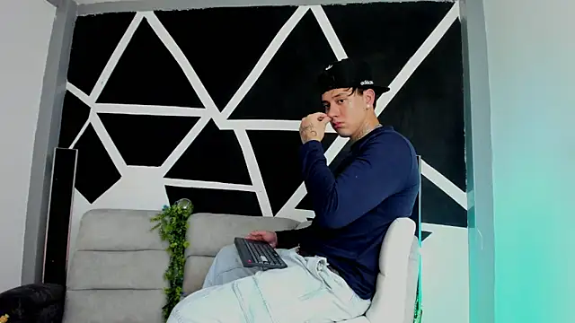 Snapshot of JUSTIN_FULLER1 chatting on November 2025 12:11:02 AM JUSTIN FULLER1 online show from November 2025 12:11:02 AM