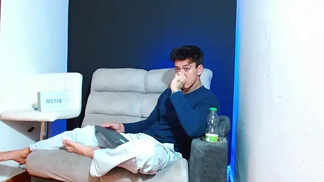 Snapshot of JUSTIN_FULLER1 chatting on February 2026 11:33:01 PM JUSTIN FULLER1 online show from February 2026 11:33:01 PM