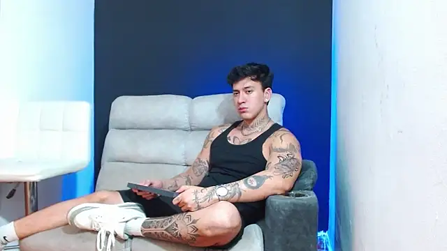 Snapshot of JUSTIN_FULLER1 chatting on April 2026 02:58:01 AM JUSTIN FULLER1 online show from April 2026 02:58:01 AM