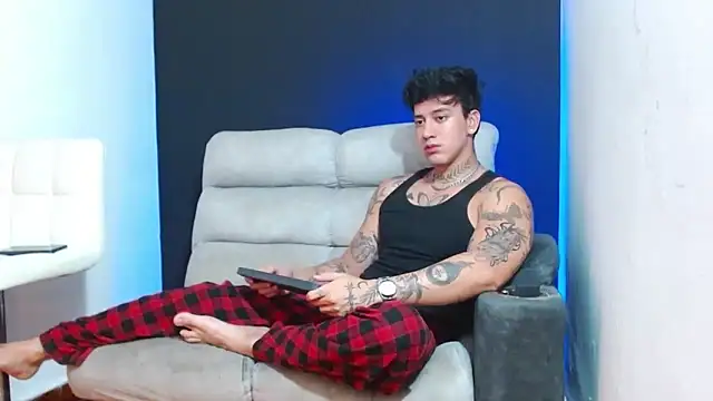 Snapshot of JUSTIN_FULLER1 chatting on May 2026 03:42:02 PM JUSTIN FULLER1 online show from May 2026 03:42:02 PM