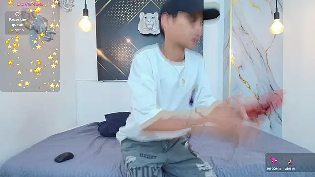 Snapshot of JordanAndAndrew chatting on October 2025 07:44:02 PM JordanAndAndrew online show from October 2025 07:44:02 PM