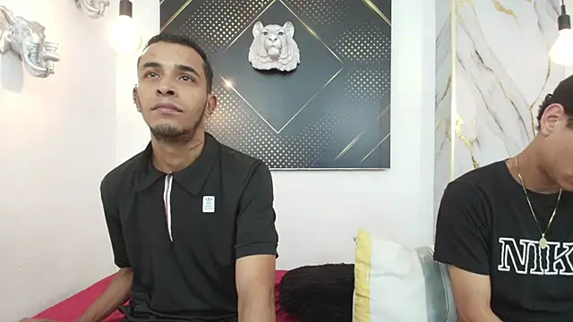 Snapshot of JordanAndAndrew chatting on November 2025 08:30:02 PM JordanAndAndrew online show from November 2025 08:30:02 PM