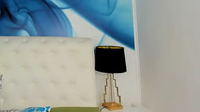 SkinnyDolly online show from February 2025 04:05:01 AM