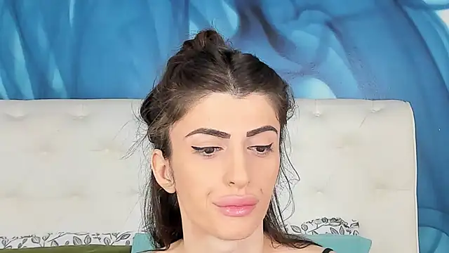 SkinnyDolly online show from November 2025 03:09:01 AM