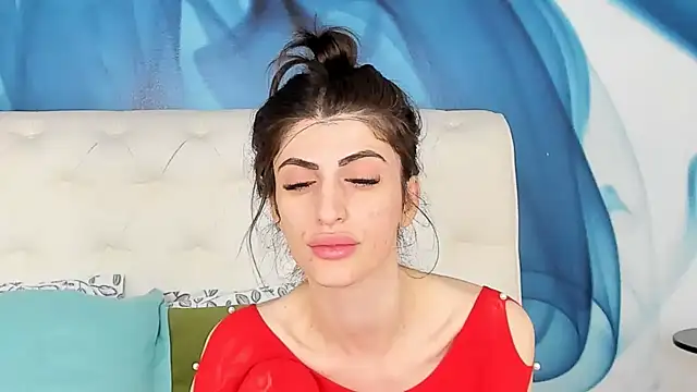 SkinnyDolly online show from November 2025 03:20:02 AM