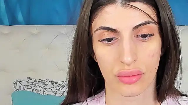 SkinnyDolly online show from April 2026 02:36:02 AM