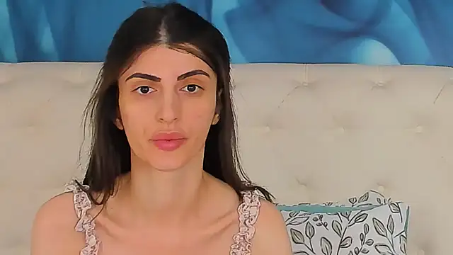 Snapshot of SkinnyDolly chatting on June 2026 03:09:02 AM SkinnyDolly online show from June 2026 03:09:02 AM