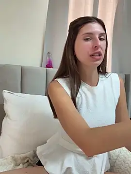 emma05 online show from September 2025 06:46:01 AM