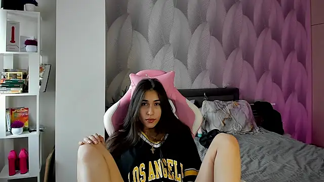 Bambiii bby online show from January 2025 08:50:01 AM