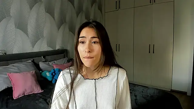 Bambiii bby online show from September 2025 01:18:01 AM