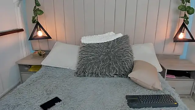 JulianaWaldo online show from March 2025 01:07:02 PM