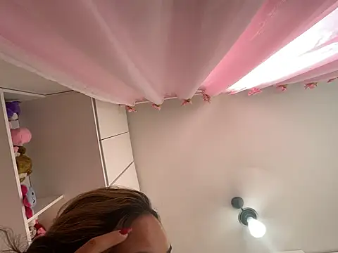 lariic online show from March 2025 06:53:02 PM