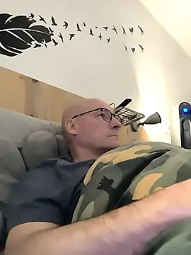 bogland33 online show from October 2025 10:41:01 PM