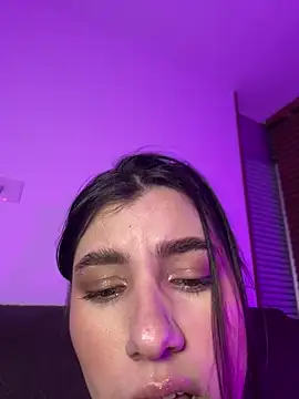 ARITOO  online show from September 2025 04:05:02 AM