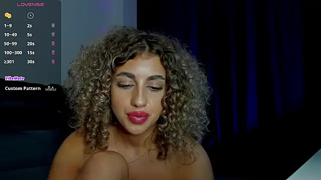 CurlyAnt0 online show from February 2025 10:21:01 PM