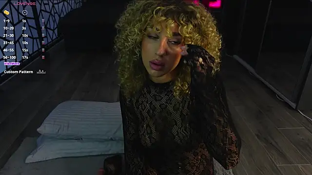 CurlyAnt0 online show from April 2026 05:08:01 AM