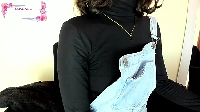 its  angelica  online show from January 2025 04:27:01 AM